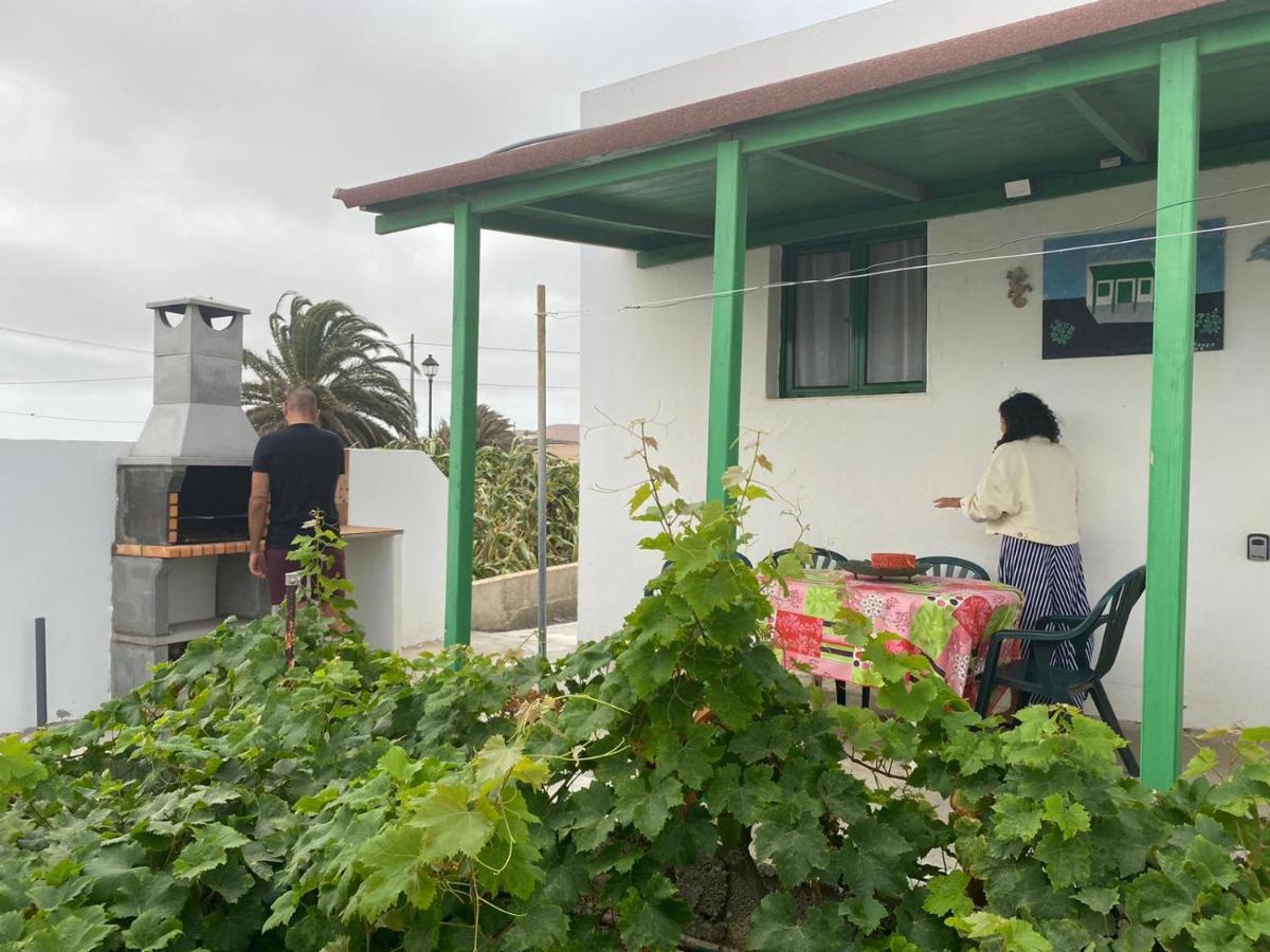Casa Antonia Reyes, A La Sombra De Famara Munique Exterior foto