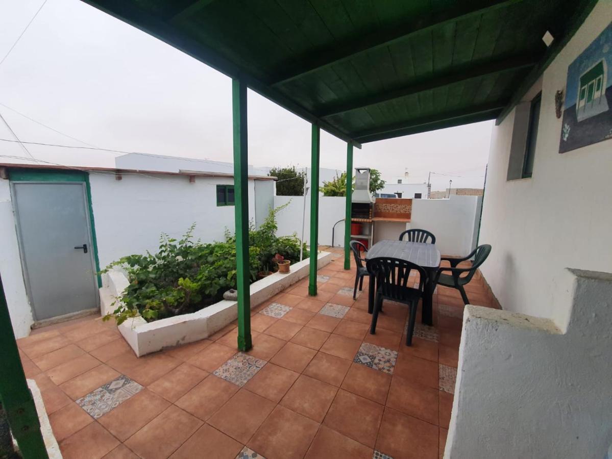 Casa Antonia Reyes, A La Sombra De Famara Munique Exterior foto